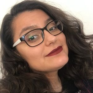 Meet your Posher, Valeria